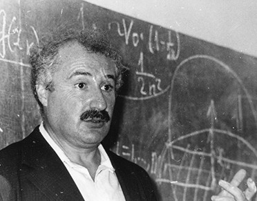 СЕМІНАР «ТЕОРІЯ ОПТИМАЛЬНИХ РІШЕНЬ», ПРИСВЯЧЕНИЙ 85-РІЧЧЮ ВІД ДНЯ НАРОДЖЕННЯ АКАДЕМІКА НАУМА ЗУСЕЛЕВИЧА ШОРА: Методи еліпсоїдів з масштабуванням простору